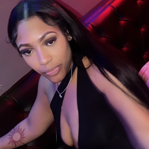 Meet your Posher, Sunnie - Picture 1 of 1